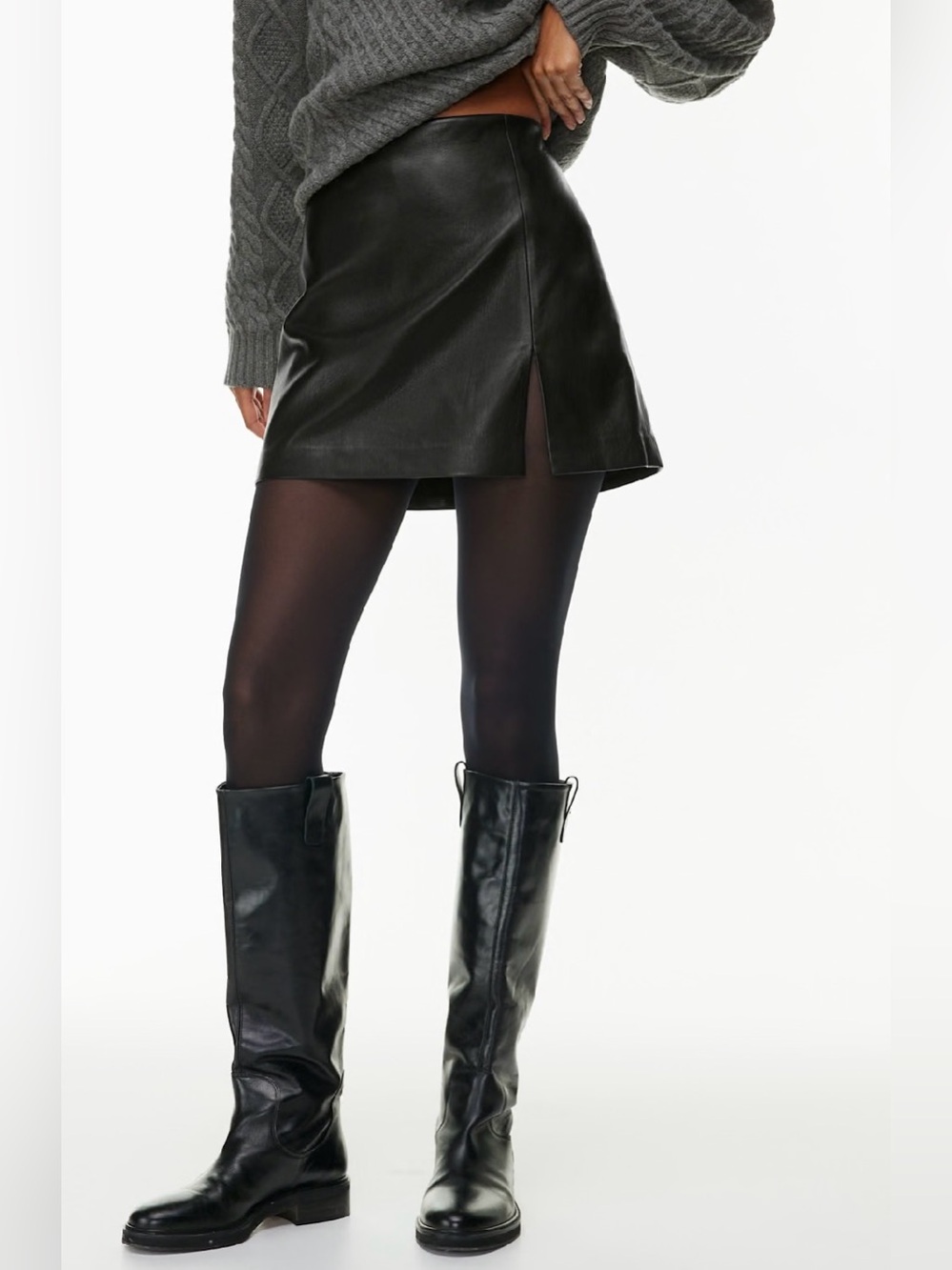 Aritzia Sunday Best Tatiana High Waisted Vegan Leather Black Mini Skirt Size 4